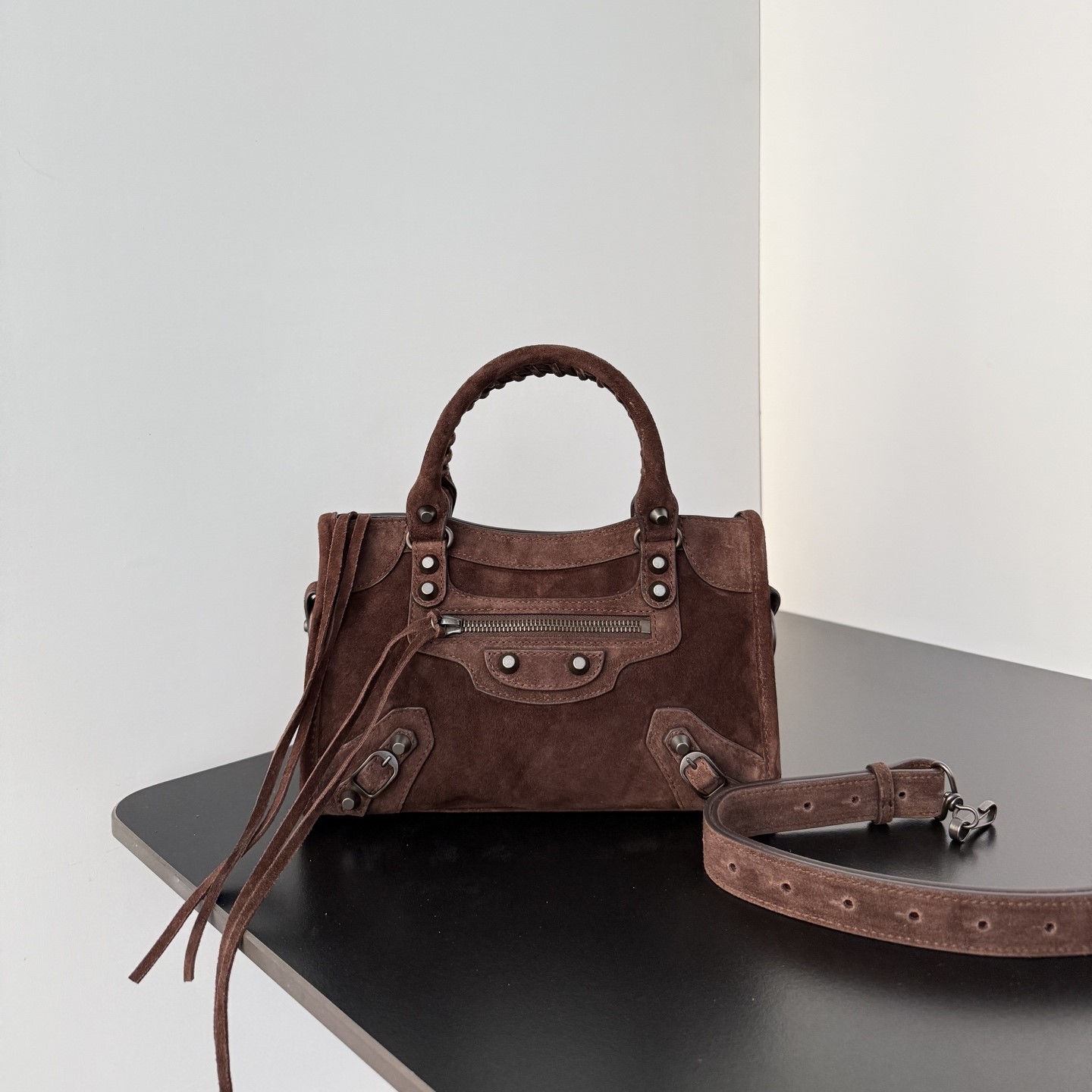 발렌시아가 르 시티백 스웨이드 2가지 사이즈