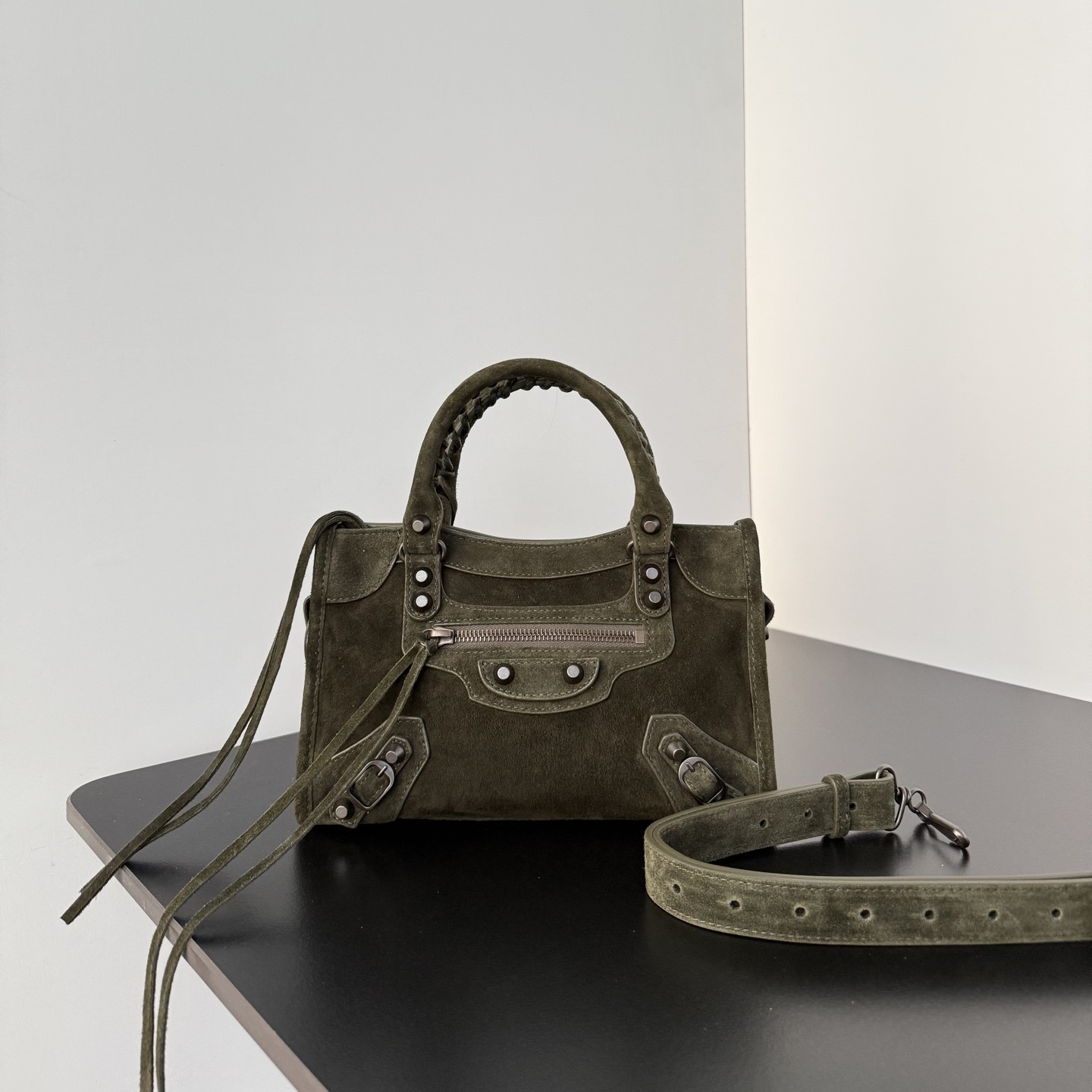 발렌시아가 르 시티백 스웨이드 2가지 사이즈