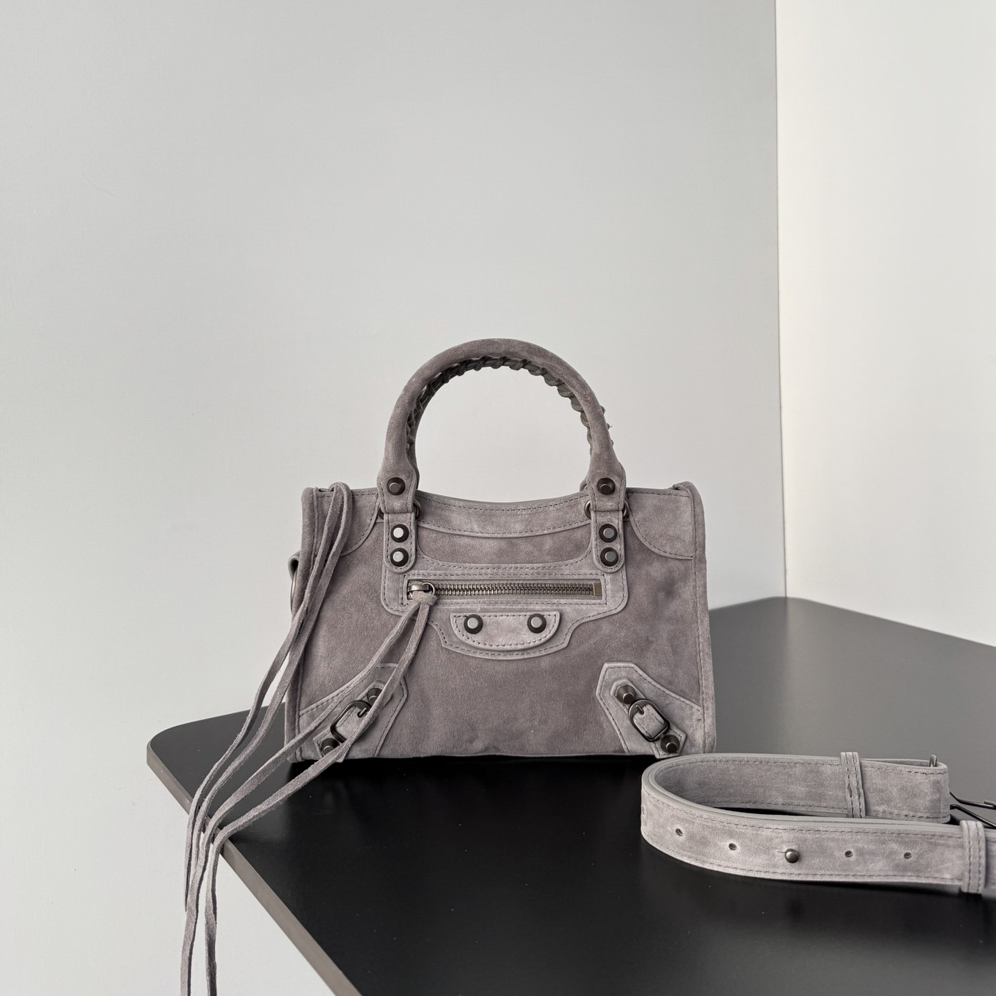 발렌시아가 르 시티백 스웨이드 2가지 사이즈