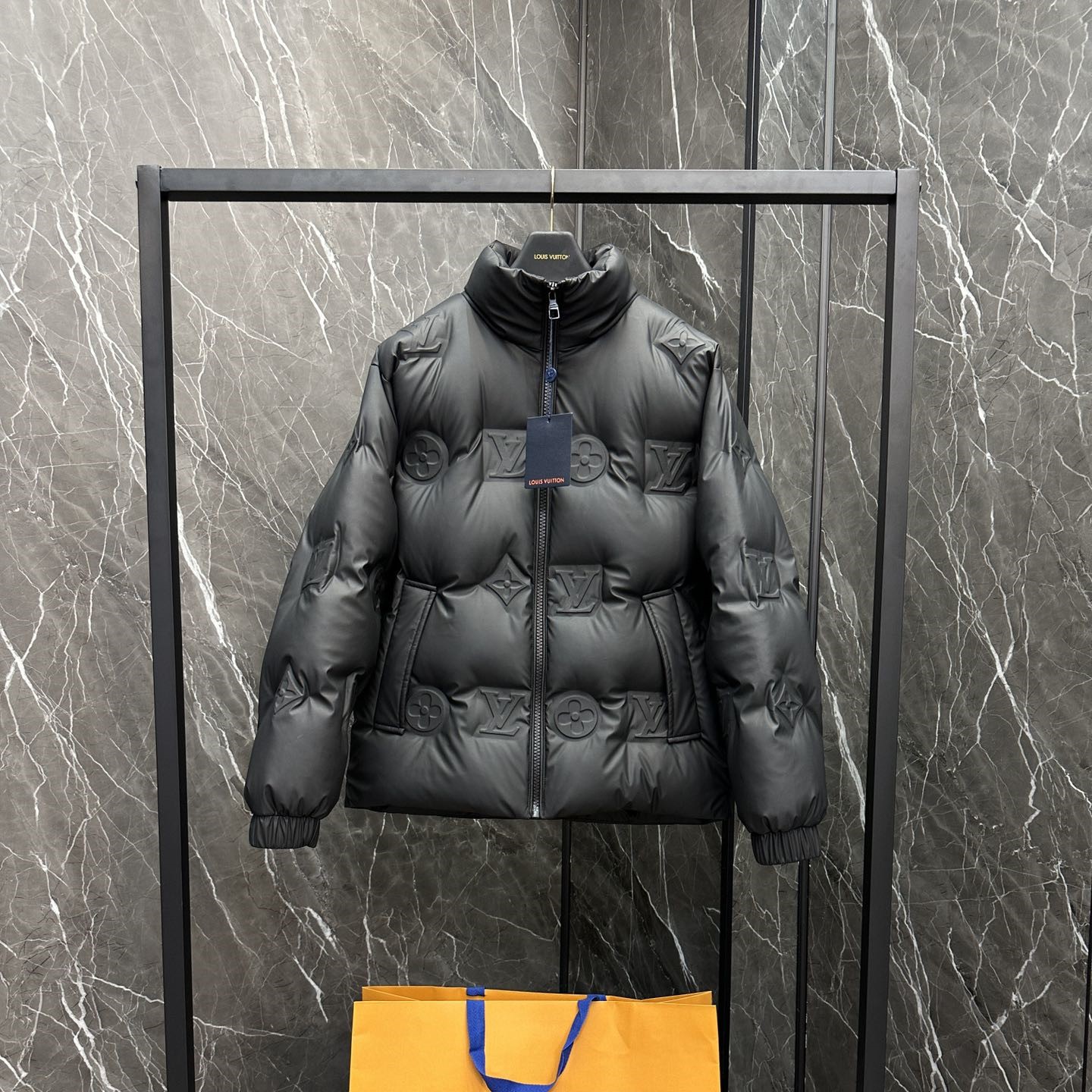 루이비통 남성 패딩