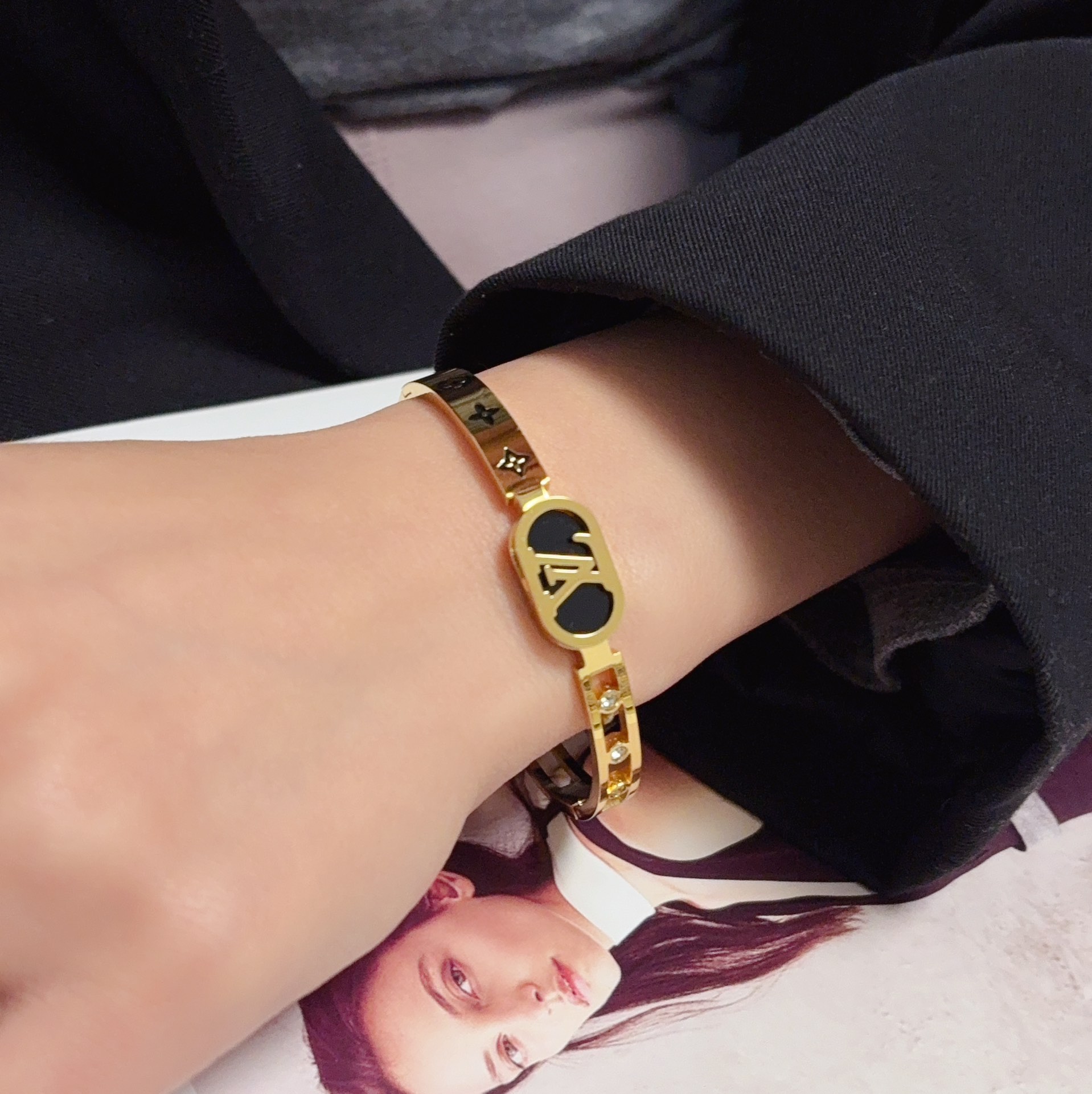 루이비통 여성 팔찌