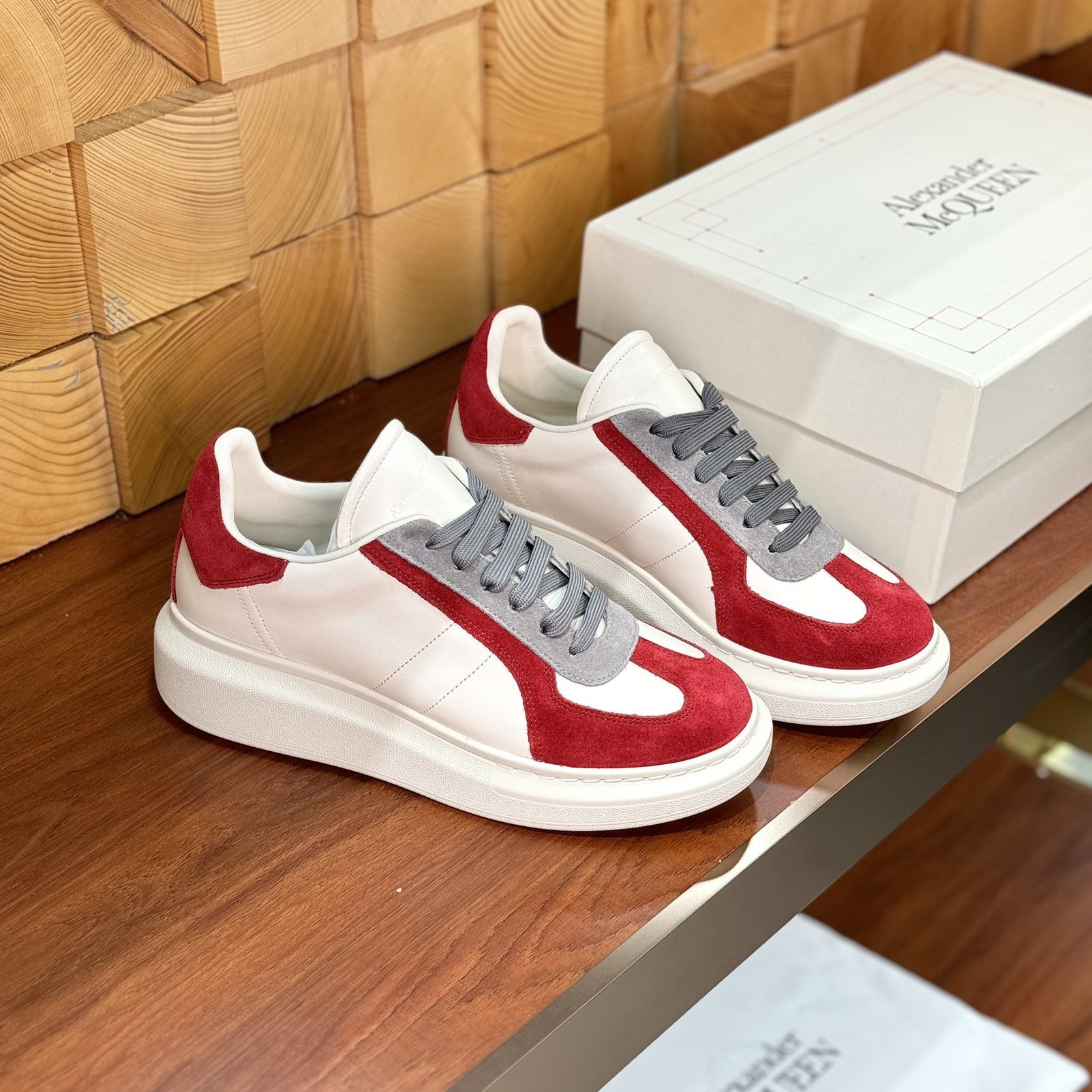 알렉산더맥퀸 스니커즈 남녀공용