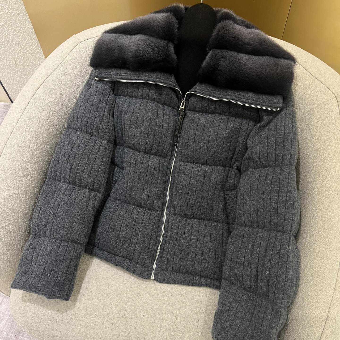 브로넬로 쿠치넬리 여성 패딩 (최고급)