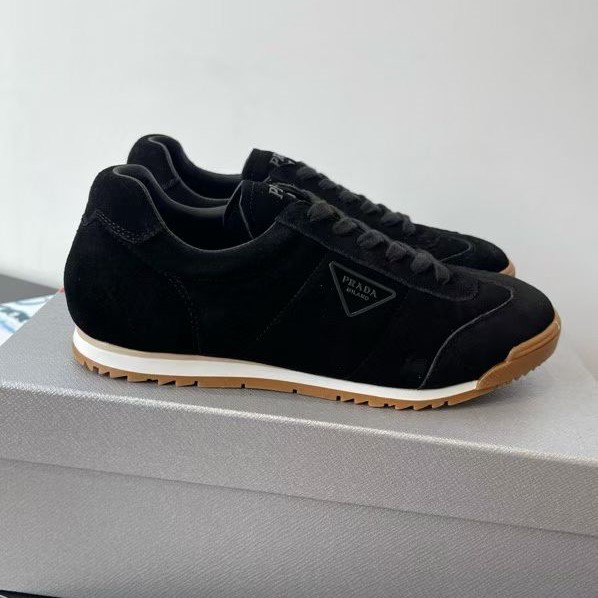 프라다 프랙스 스웨이드 리나일론 스니커즈 남녀공용