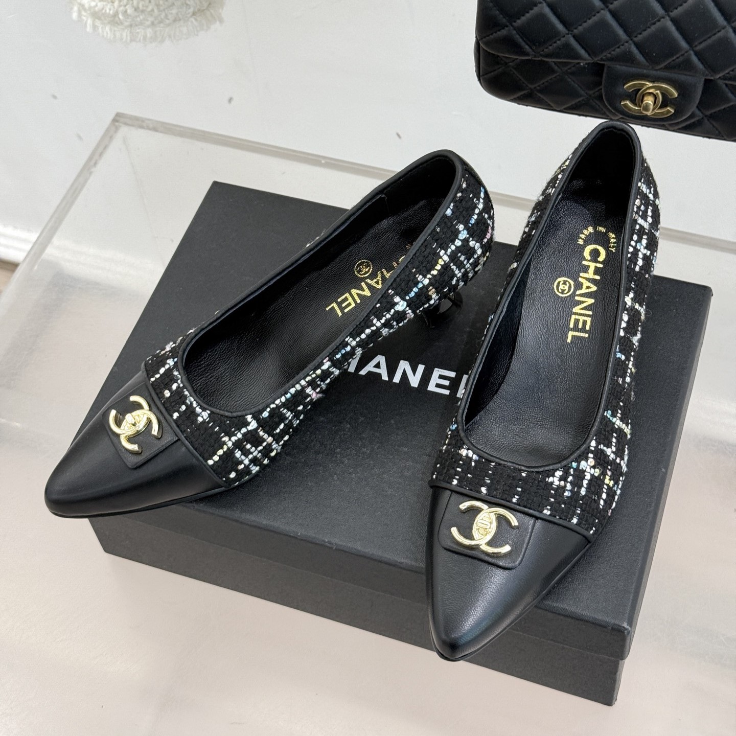 샤넬 미들힐 펌프스