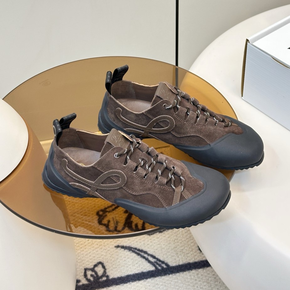 로에베 여성 스니커즈