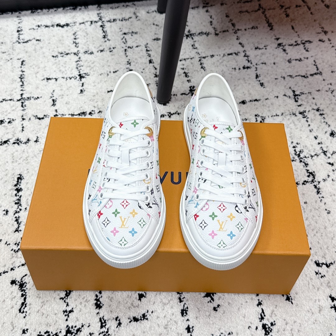 루이비통 여성 스니커즈