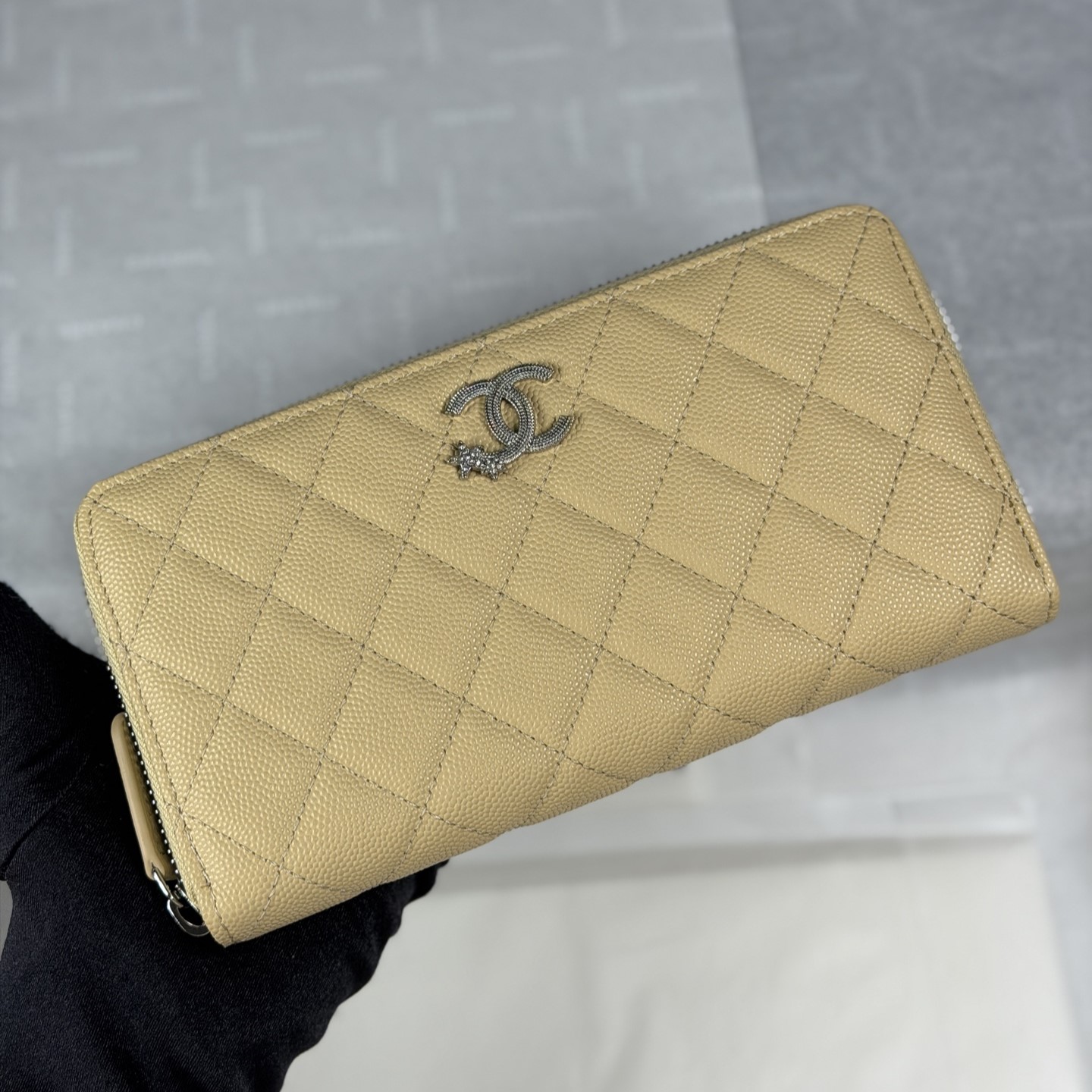 샤넬 스타로고 캐비어 지퍼돌이 장지갑