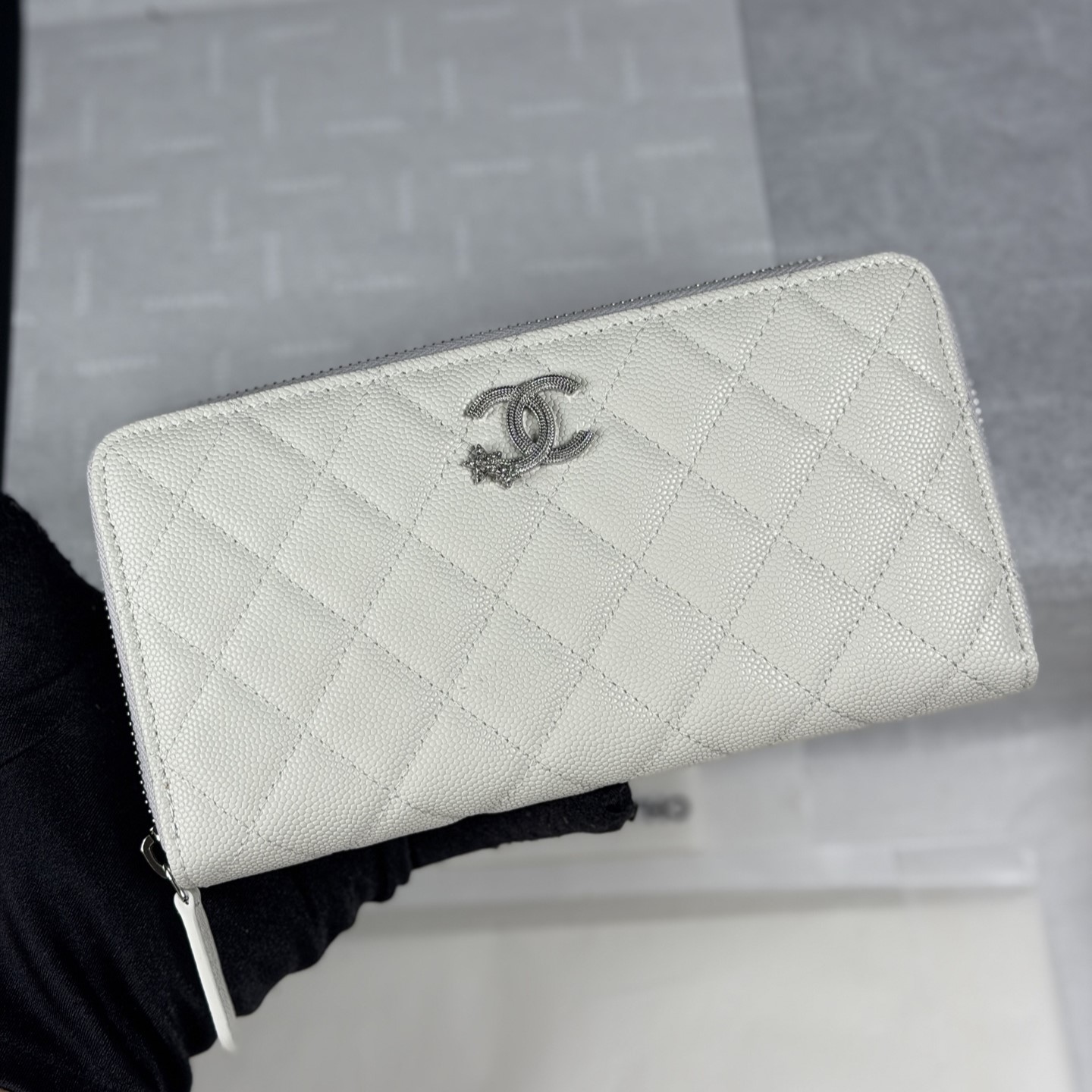 샤넬 스타로고 캐비어 지퍼돌이 장지갑