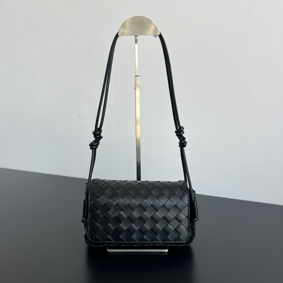 보테가베네타 노뚜르노 숄더백 843893