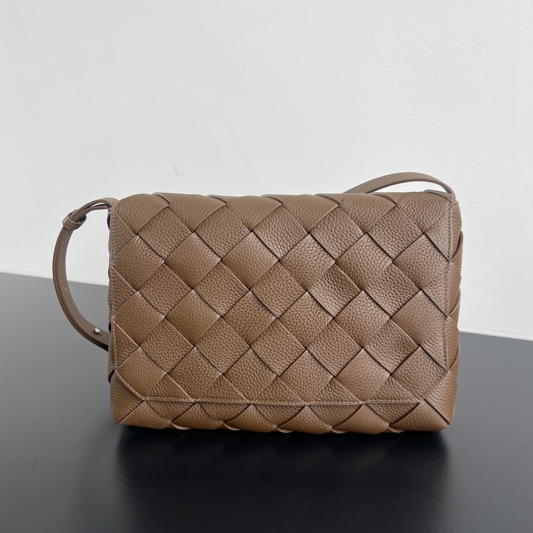 보테가베네타 디아고 가죽 크로스백 815796