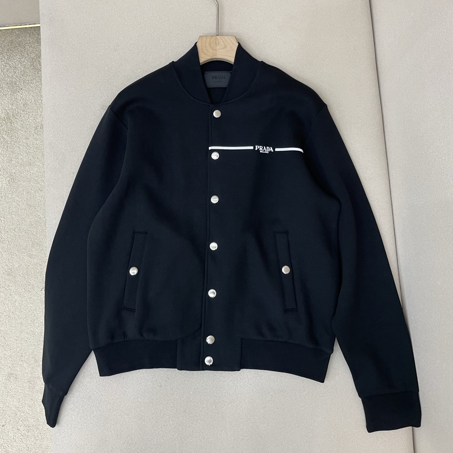 프라다 자켓 남녀공용