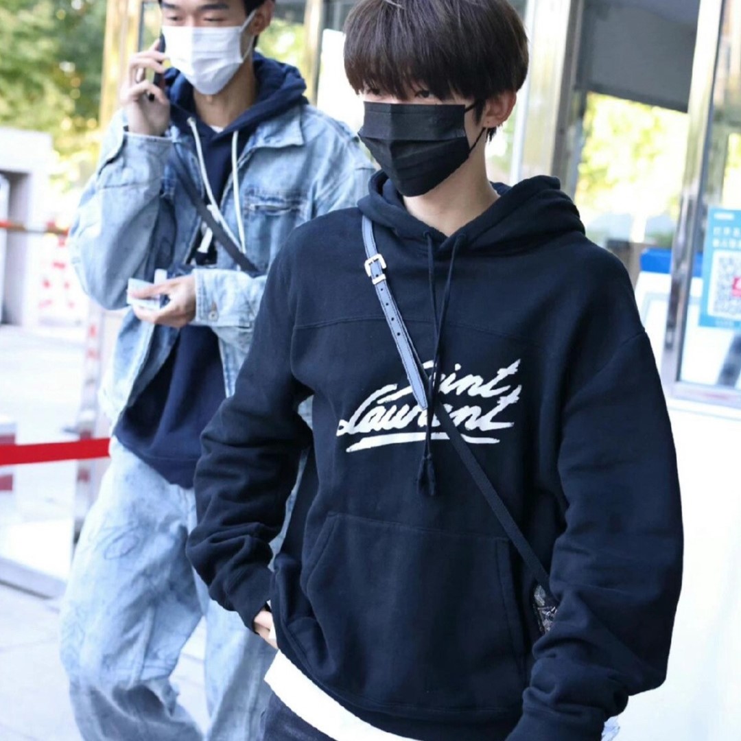 입생로랑 후드 티셔츠 남녀공용