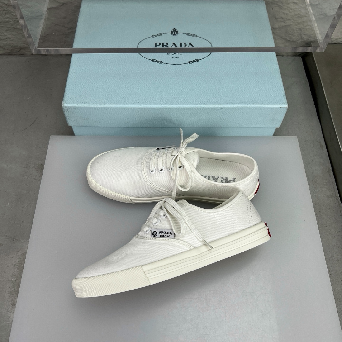 프라다 스니커즈 남녀공용