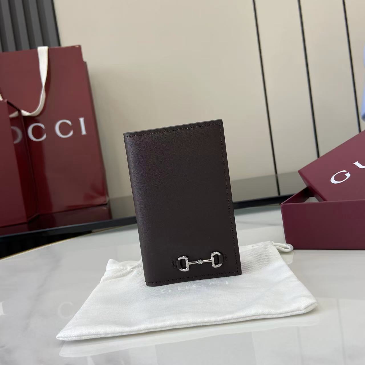 구찌 홀스빗 남성 카드지갑 846951