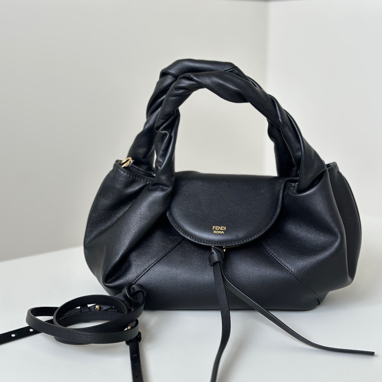 펜디 스파이백 스몰 숄더백