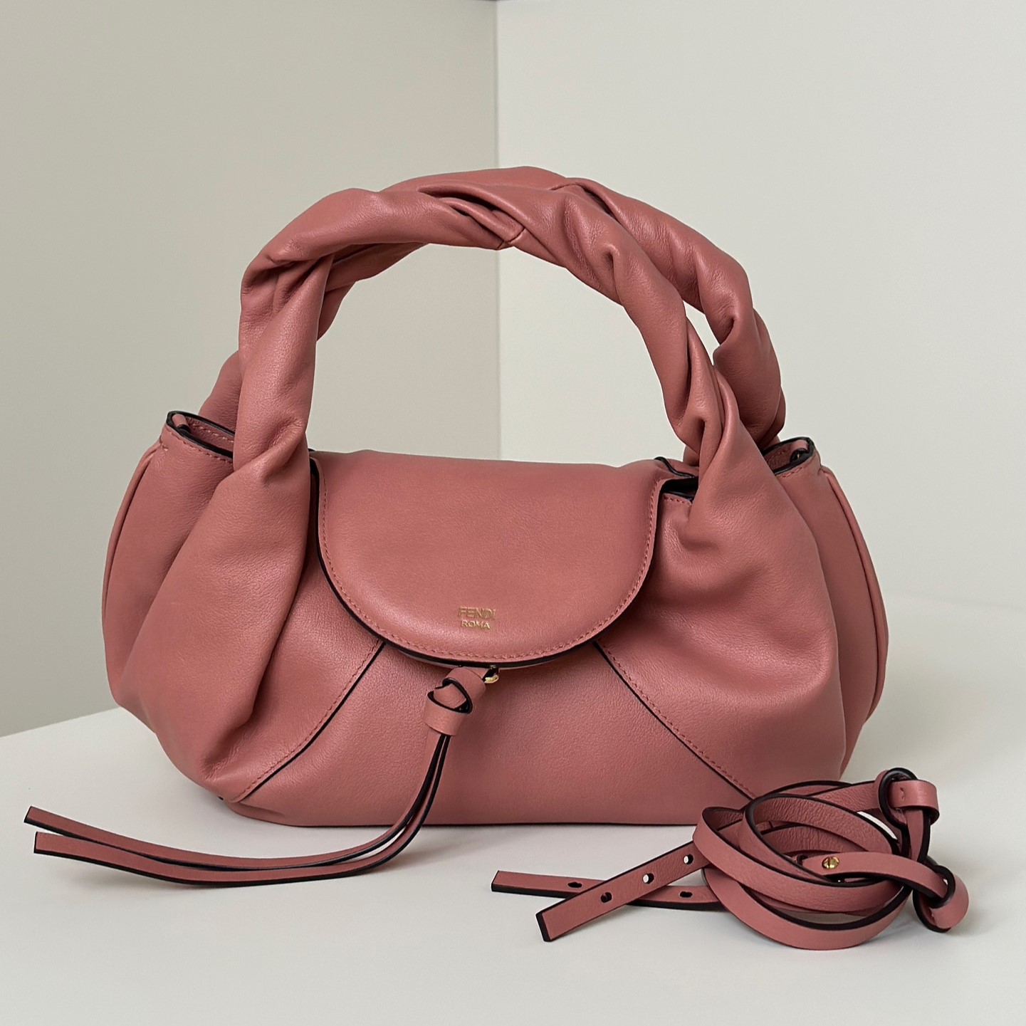 펜디 스파이백 스몰 숄더백