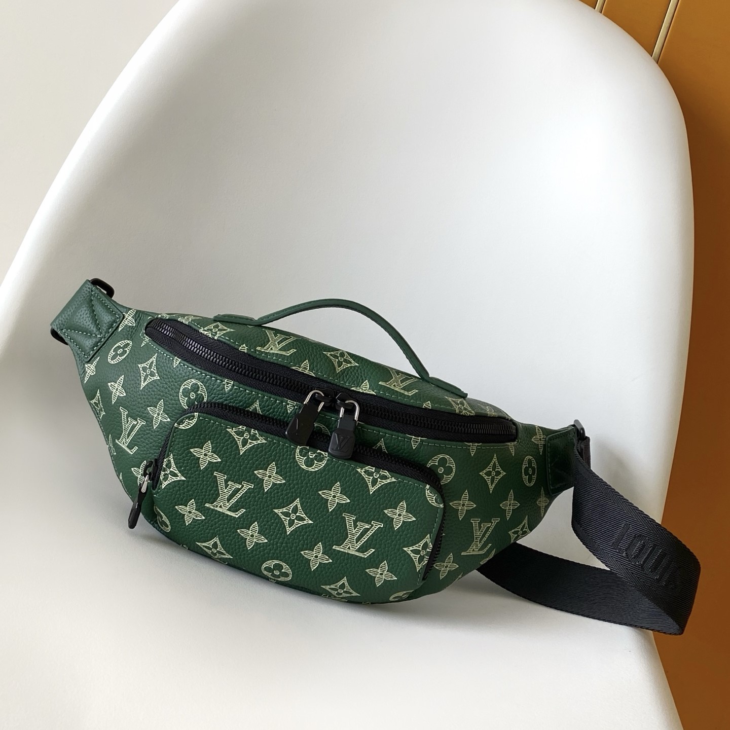 루이비통 러쉬 범백 벨트백 M27153