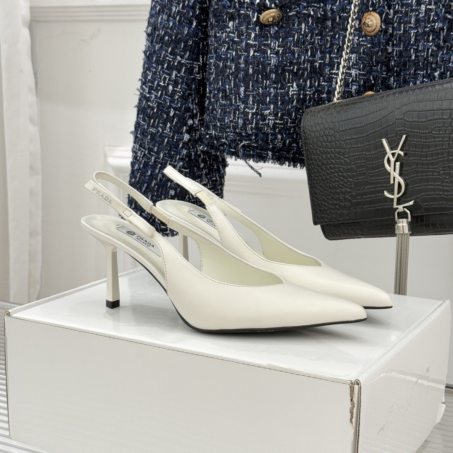 프라다 가죽 슬링백 펌프스