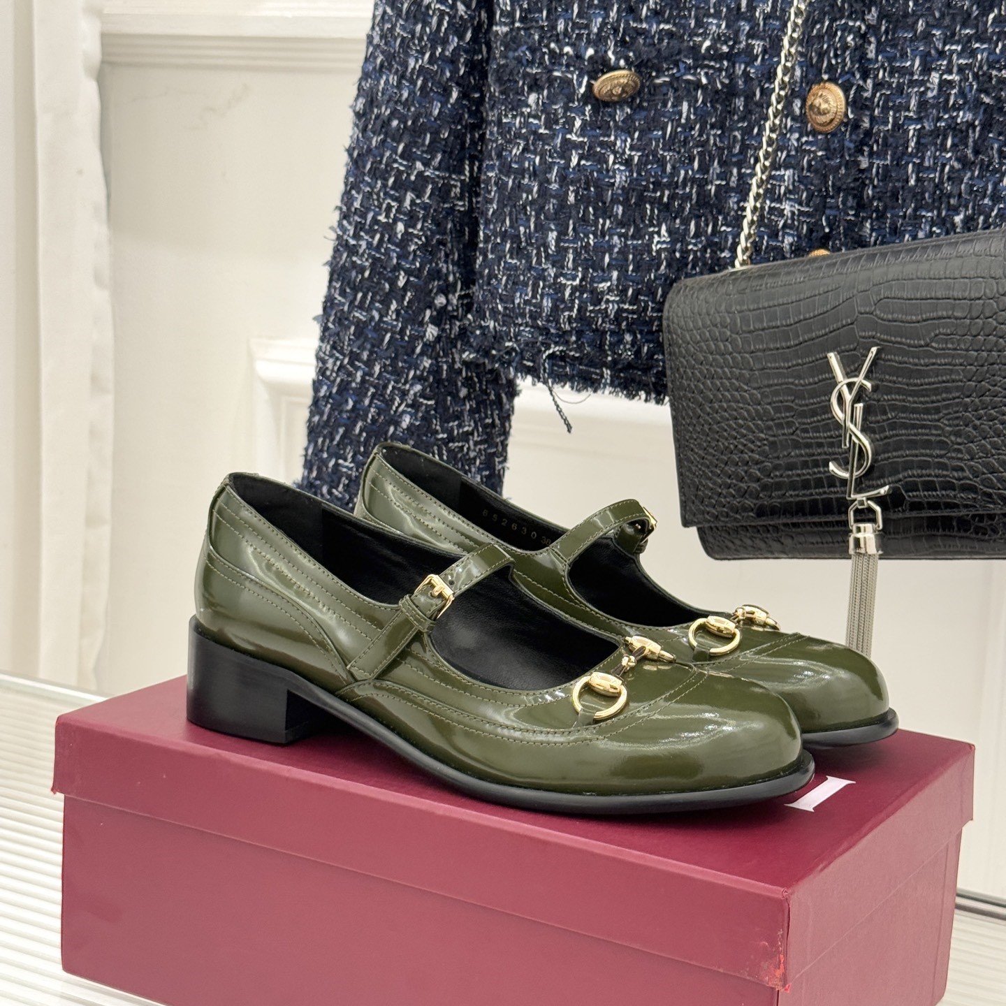 구찌 홀스빗 디테일 메리 제인 펌프스 로퍼