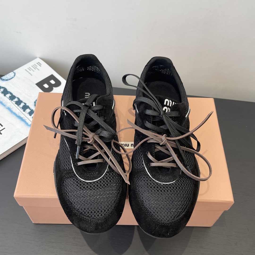 미우미우 뉴발란스 콜라보 메쉬 앤 스웨이드 스니커즈