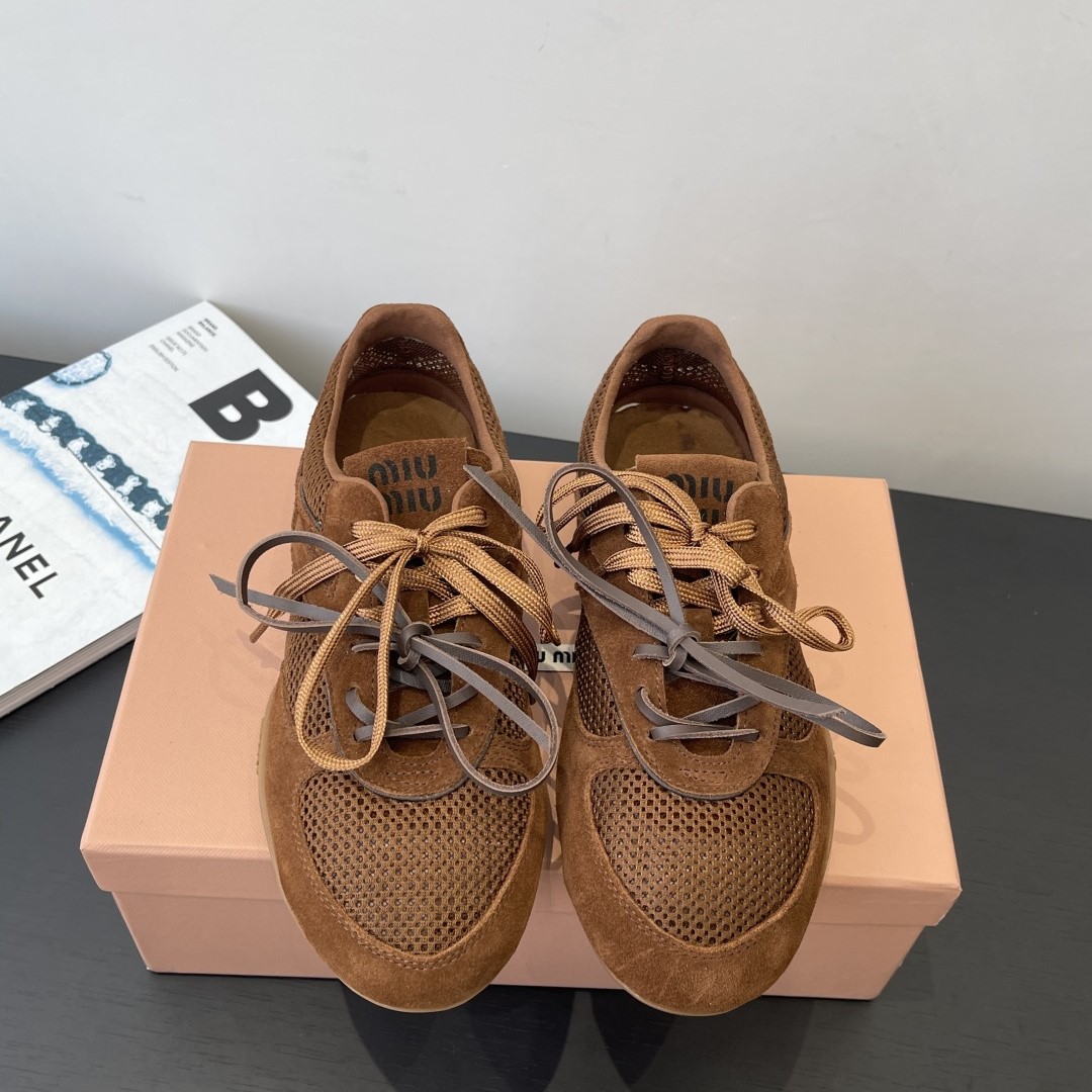 미우미우 뉴발란스 콜라보 메쉬 앤 스웨이드 스니커즈