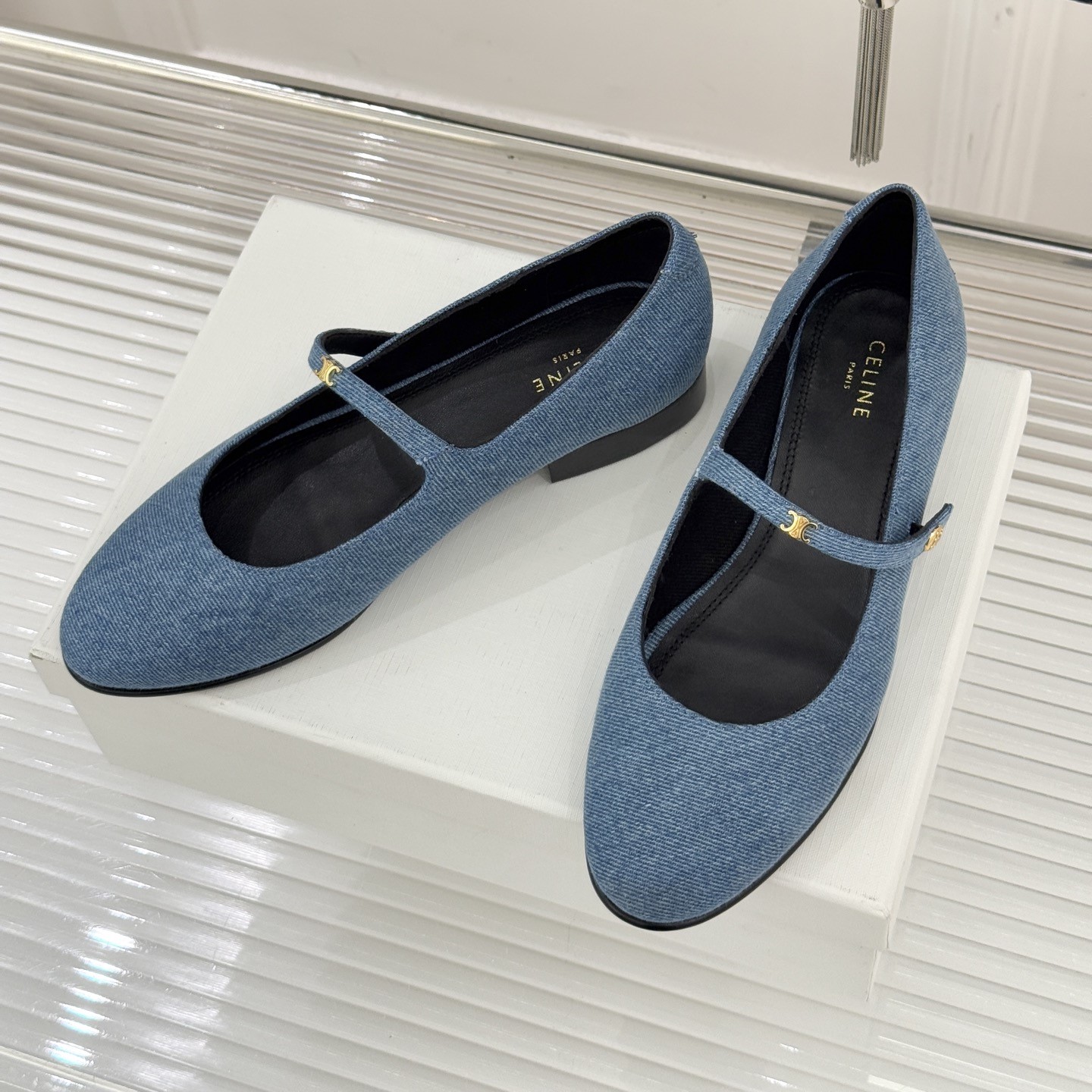 셀린느 메리제인 플랫슈즈