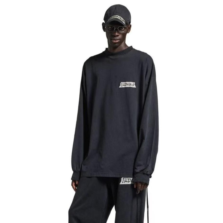 발렌시아가 긴팔 티셔츠