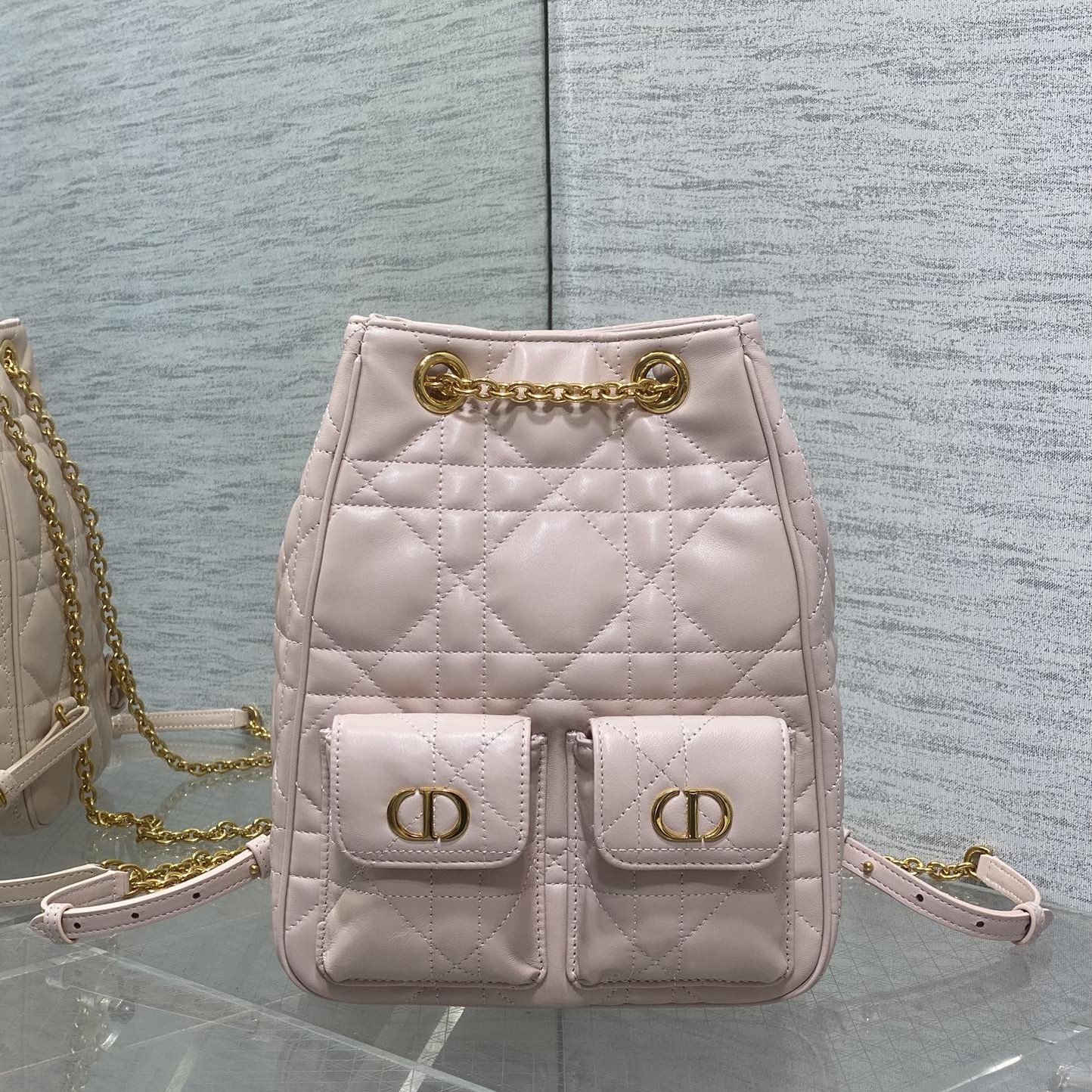 디올 카로 미듐 멀티캐리 까나쥬 백팩