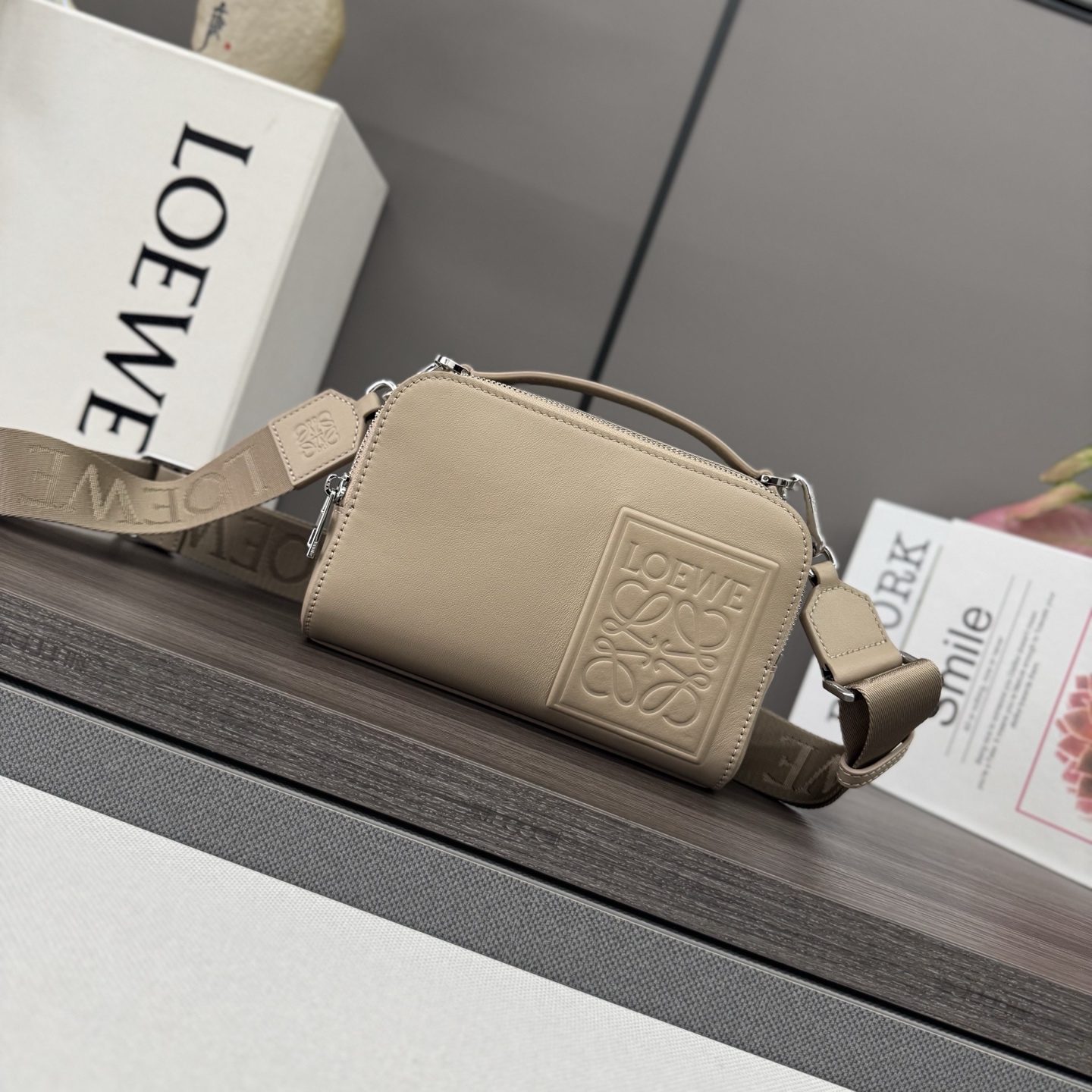 로에베 미니 카메라백 크로스백 062399