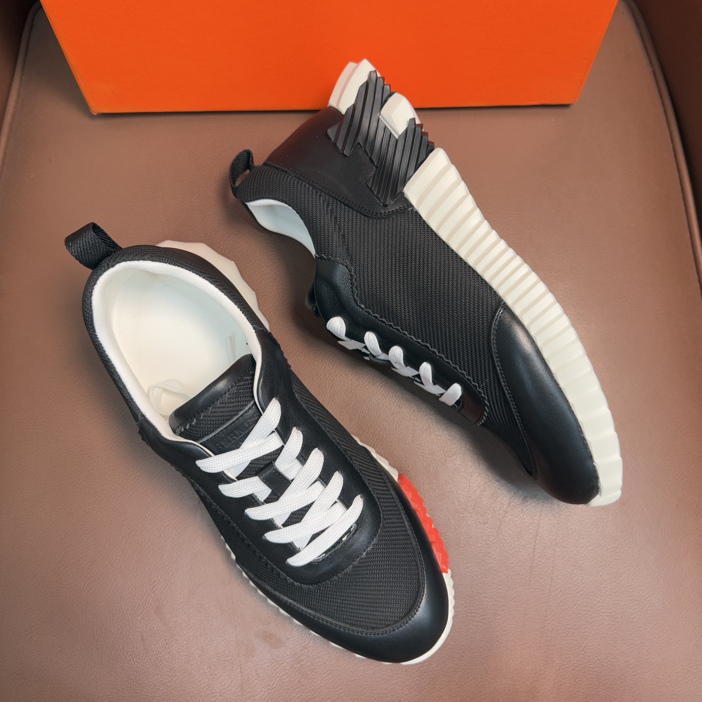 에르메스 바운싱 스니커즈 남녀공용