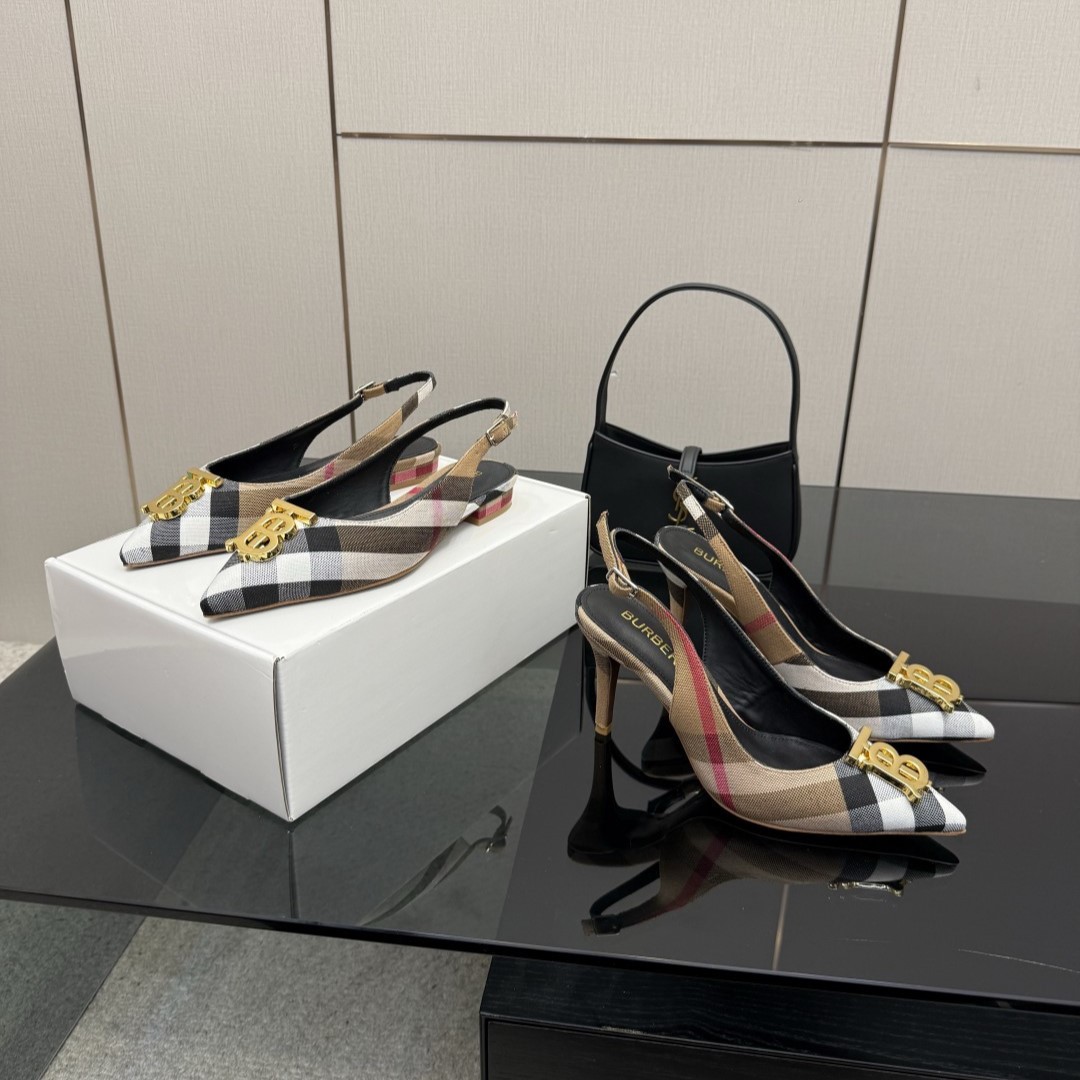 버버리 슬링백 펌프스 힐 2가지