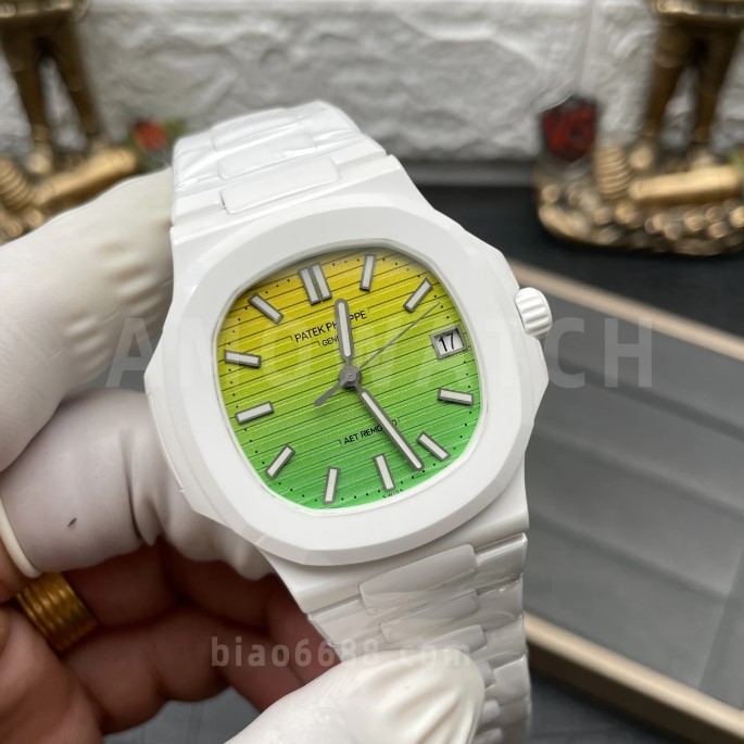 파텍필립 노틸러스 세라믹 레인보우 다이얼 시계 5711  (최고급)