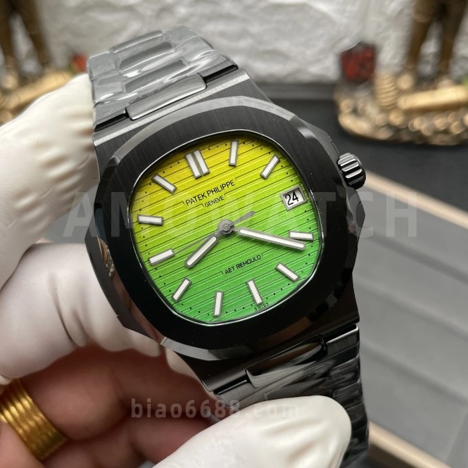 파텍필립 노틸러스 세라믹 레인보우 다이얼 시계 5711  (최고급)