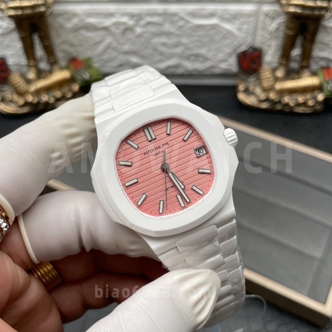 파텍필립 노틸러스 세라믹 핑크 다이얼 시계 5711  (최고급)