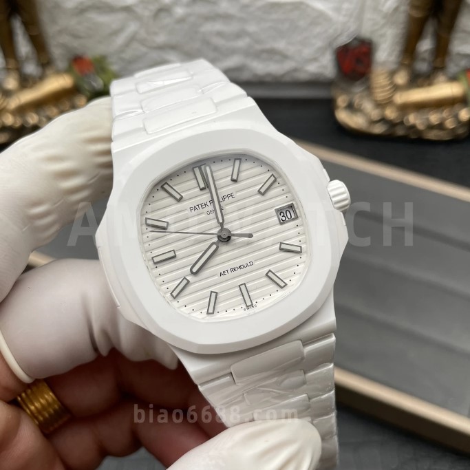 파텍필립 노틸러스 세라믹 화이트 다이얼 시계 5711  (최고급)