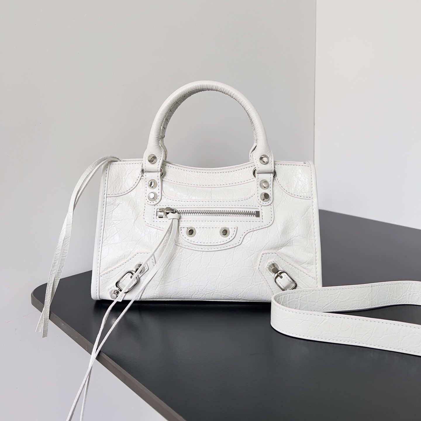 발렌시아가 르 시티백 화이트 미니 / 스몰 / 미듐