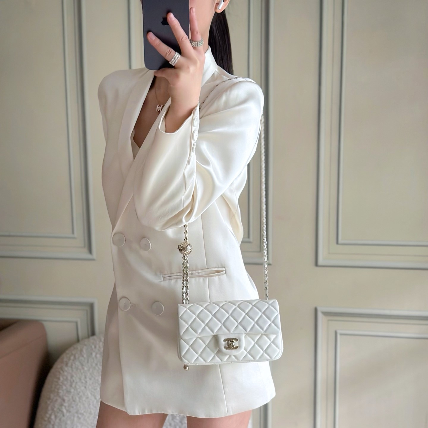 샤넬 뉴미니 램스킨 플랩백 골든볼 AS1787