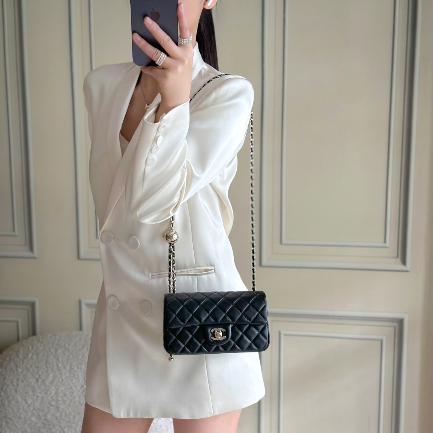 샤넬 뉴미니 램스킨 플랩백 골든볼 AS1787