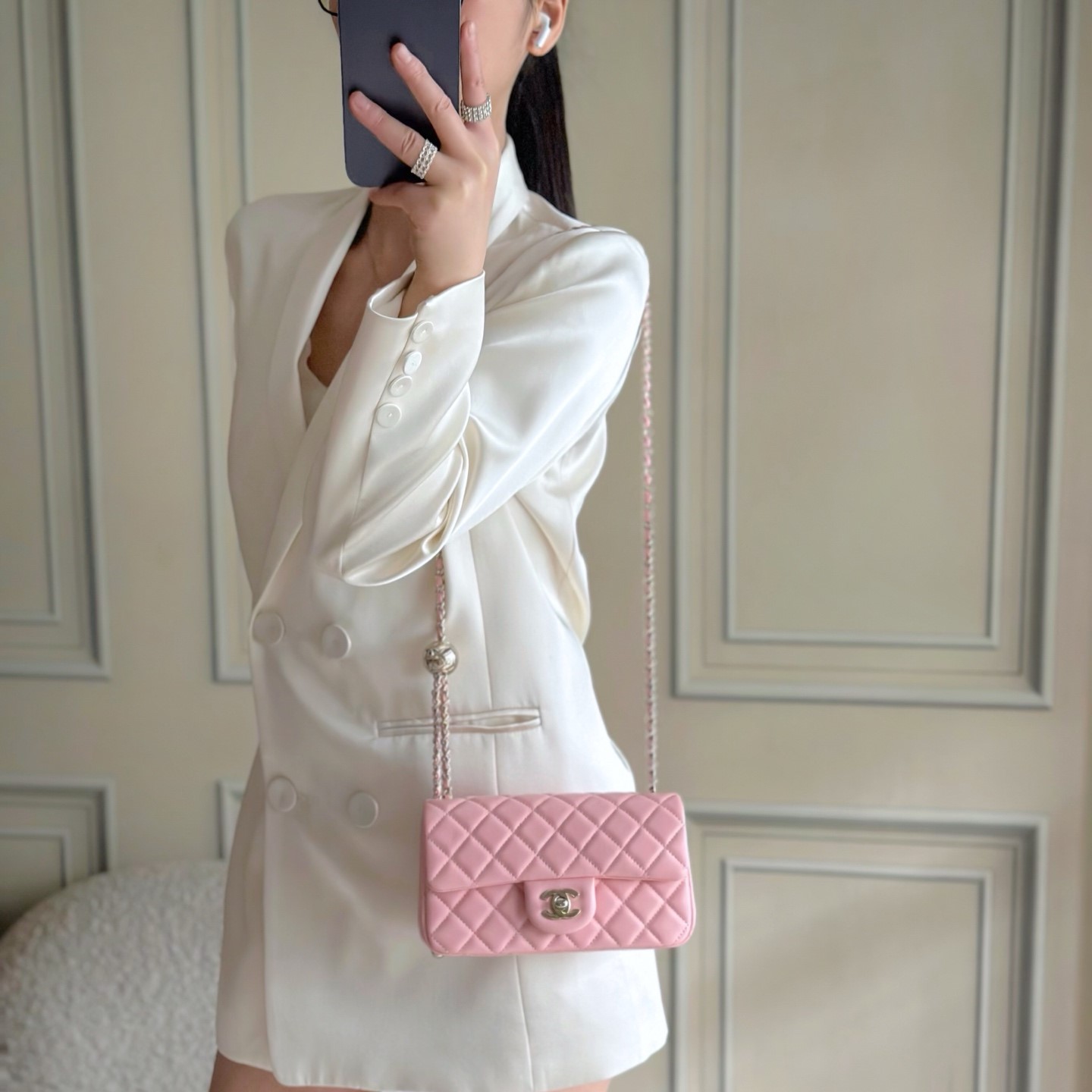 샤넬 뉴미니 램스킨 플랩백 골든볼 AS1787