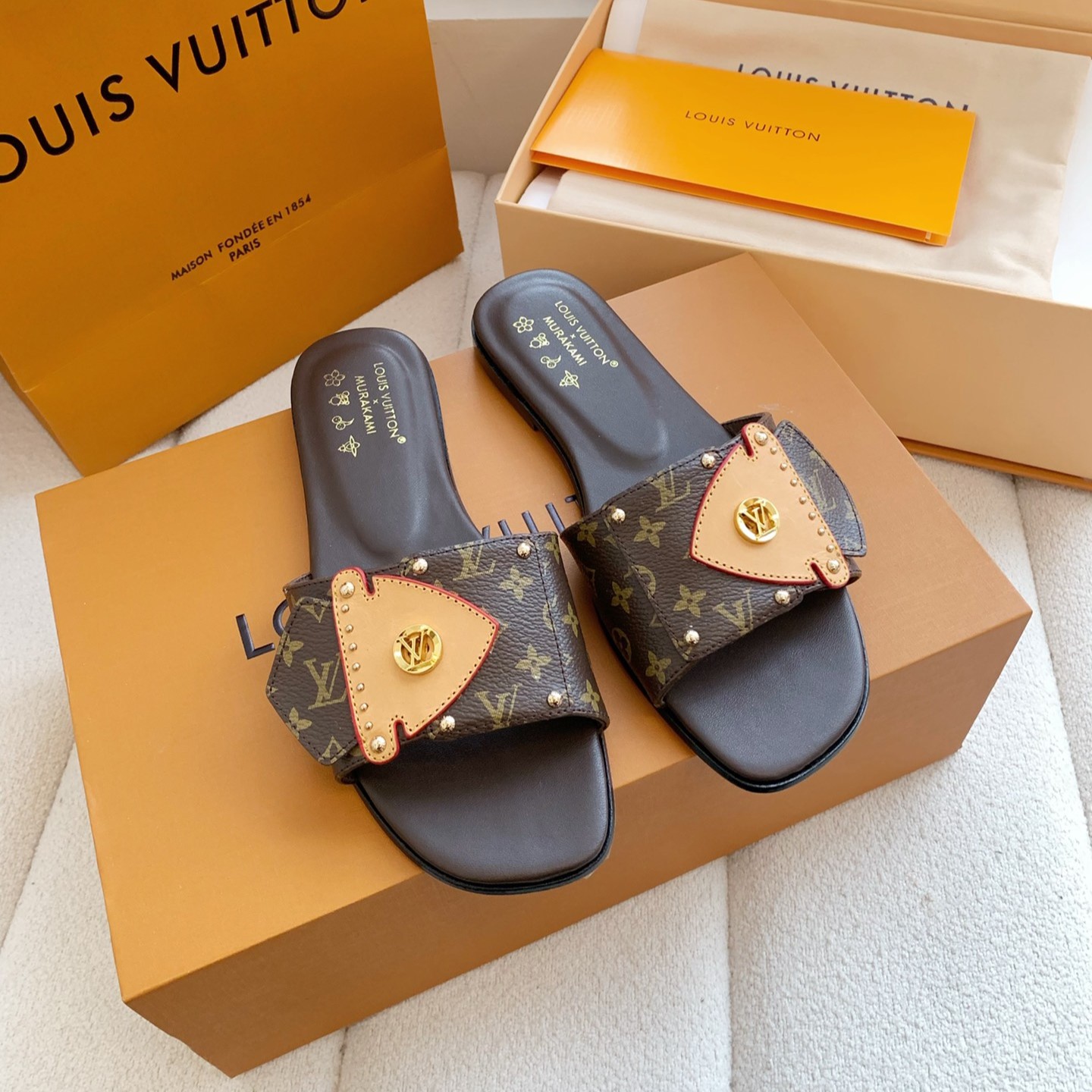 루이비통 플랫 플레임 여성 슬리퍼
