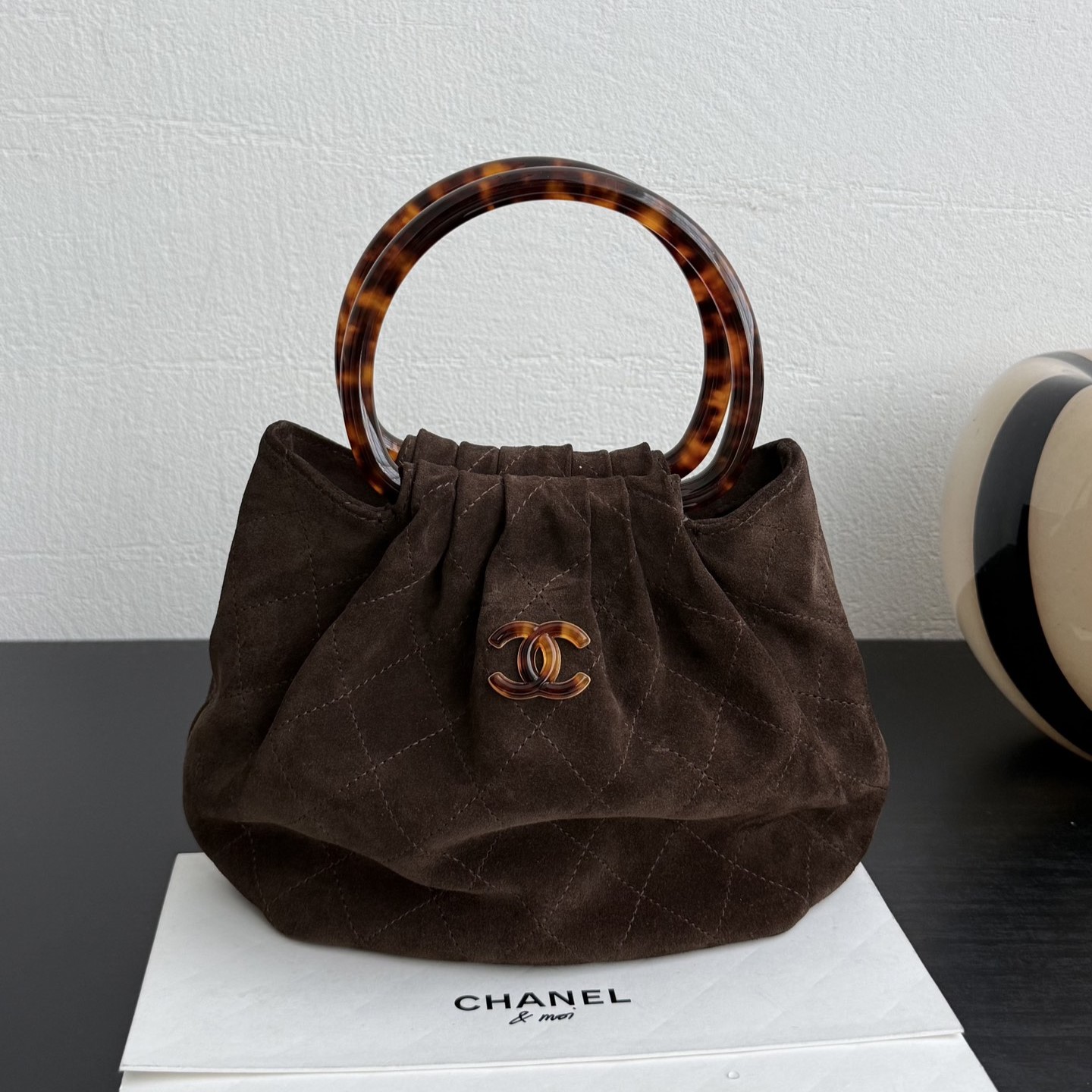 샤넬 탑핸들 스웨이드 파우치 (최고급)