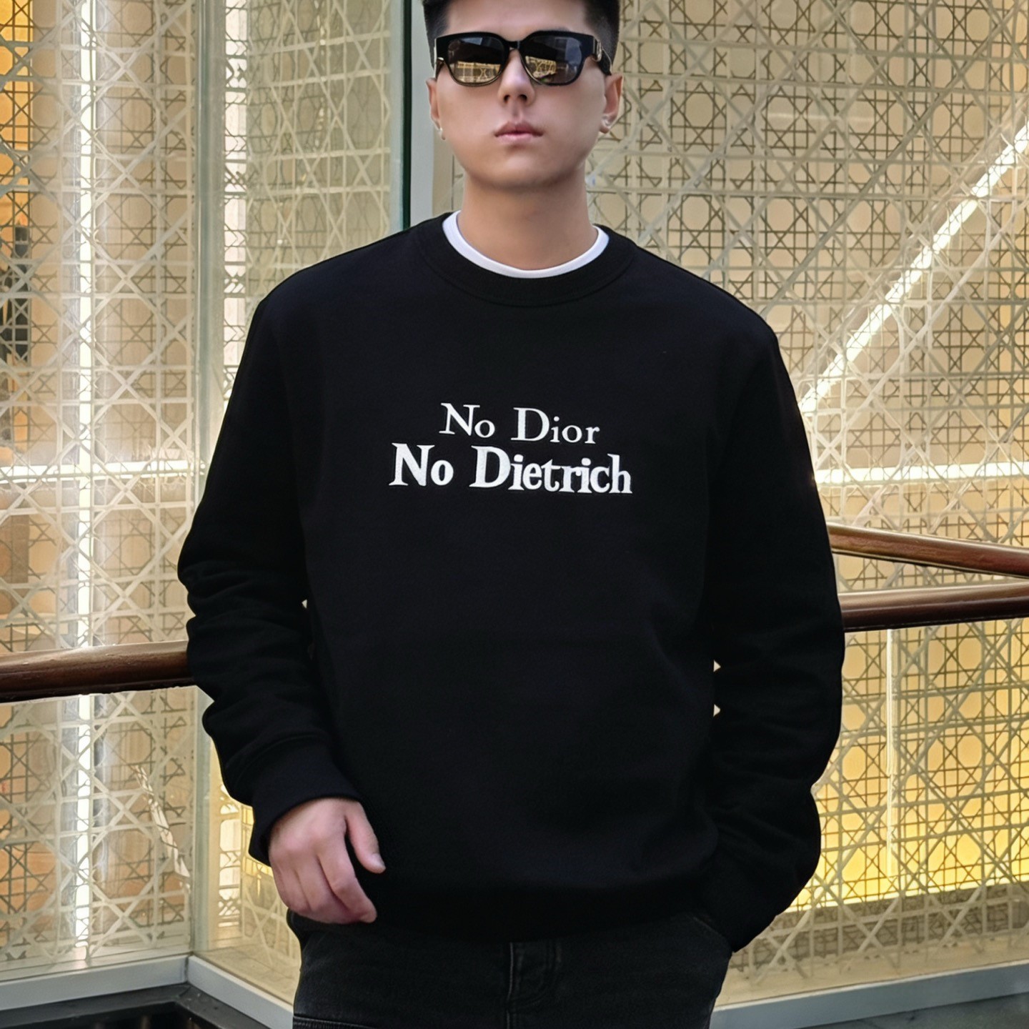 디올 긴팔 티셔츠 남녀공용