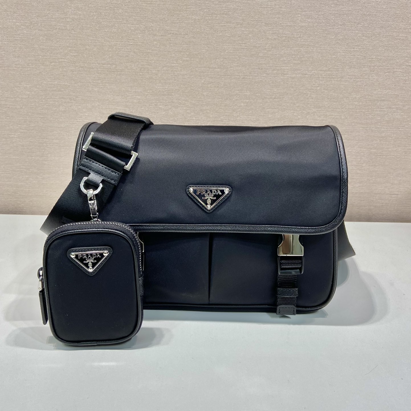 프라다 리나일론 사피아노 메신저백 크로스백 2VD769B