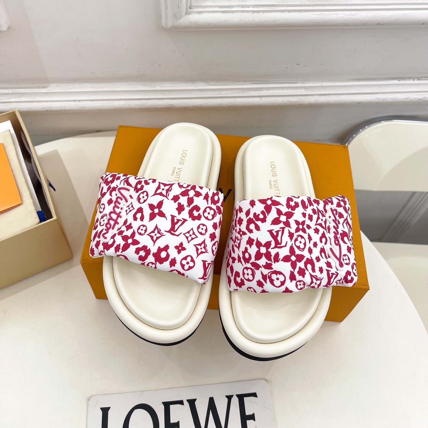 루이비통 슬리퍼 남녀공용