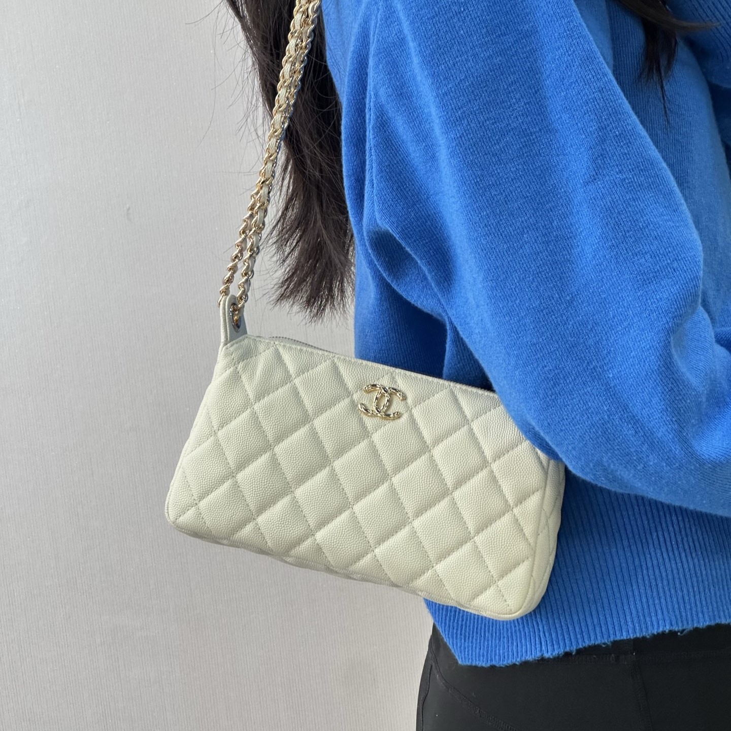 샤넬 클래식 캐비어 미니 파우치 크로스백