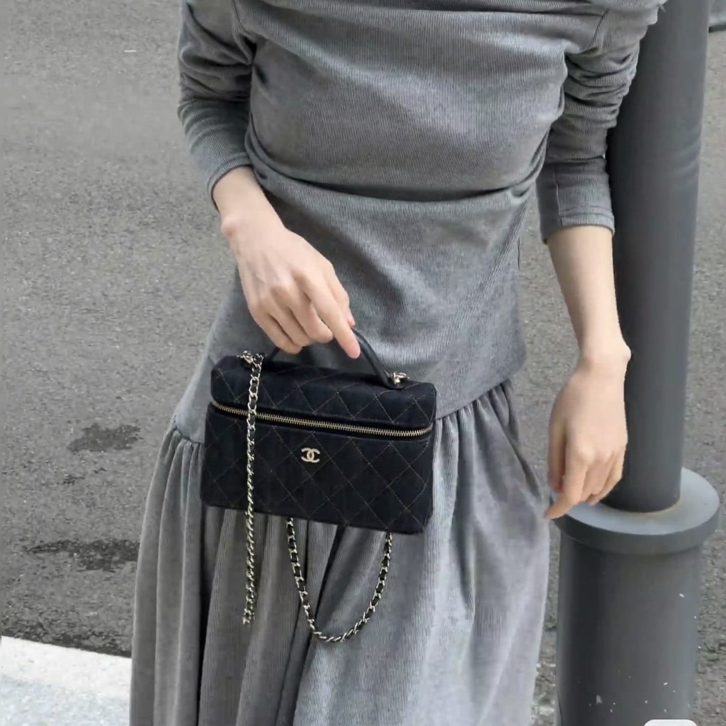 샤넬 데님 탑핸들 포쉐트 베니티백 크로스백 AP4385