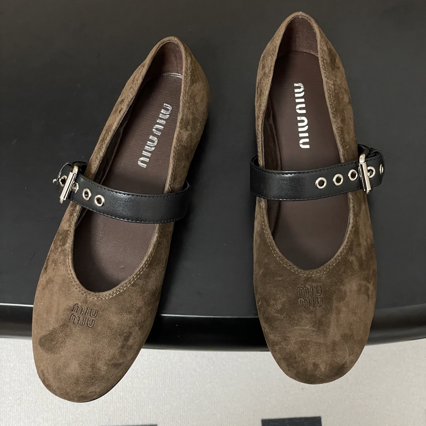 미우미우 스웨이드 메리제인 플랫슈즈