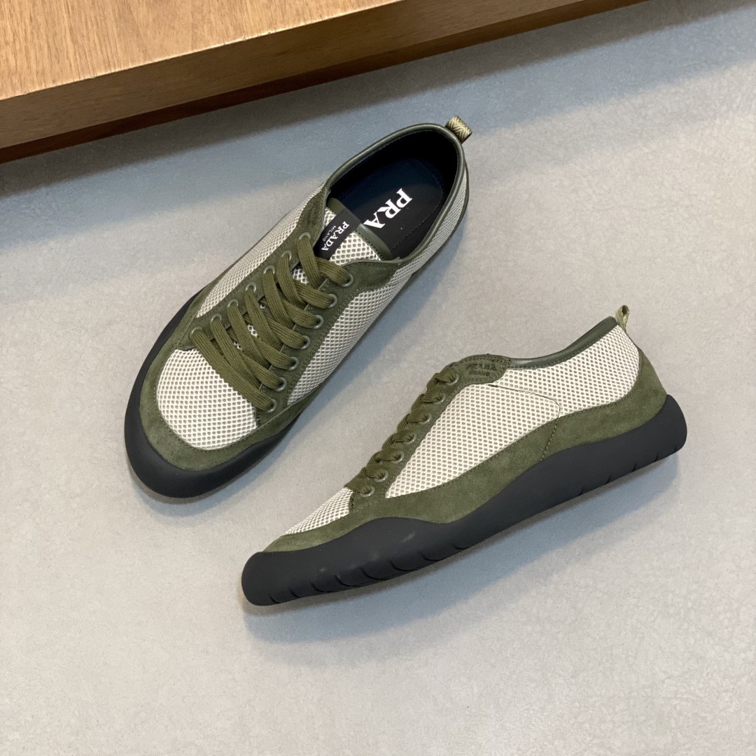 프라다 스피드락 레더 앤 메쉬 패브릭 남성 스니커즈