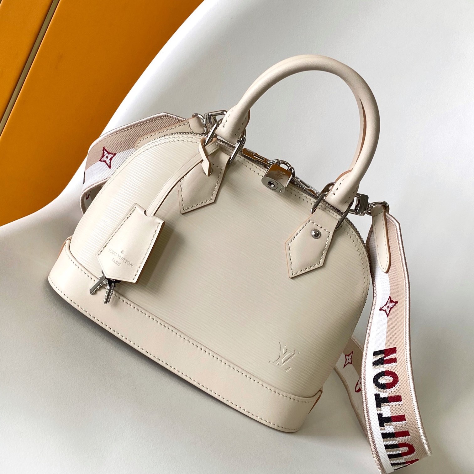 루이비통 알마BB 에삐가죽 숄더백 M59217